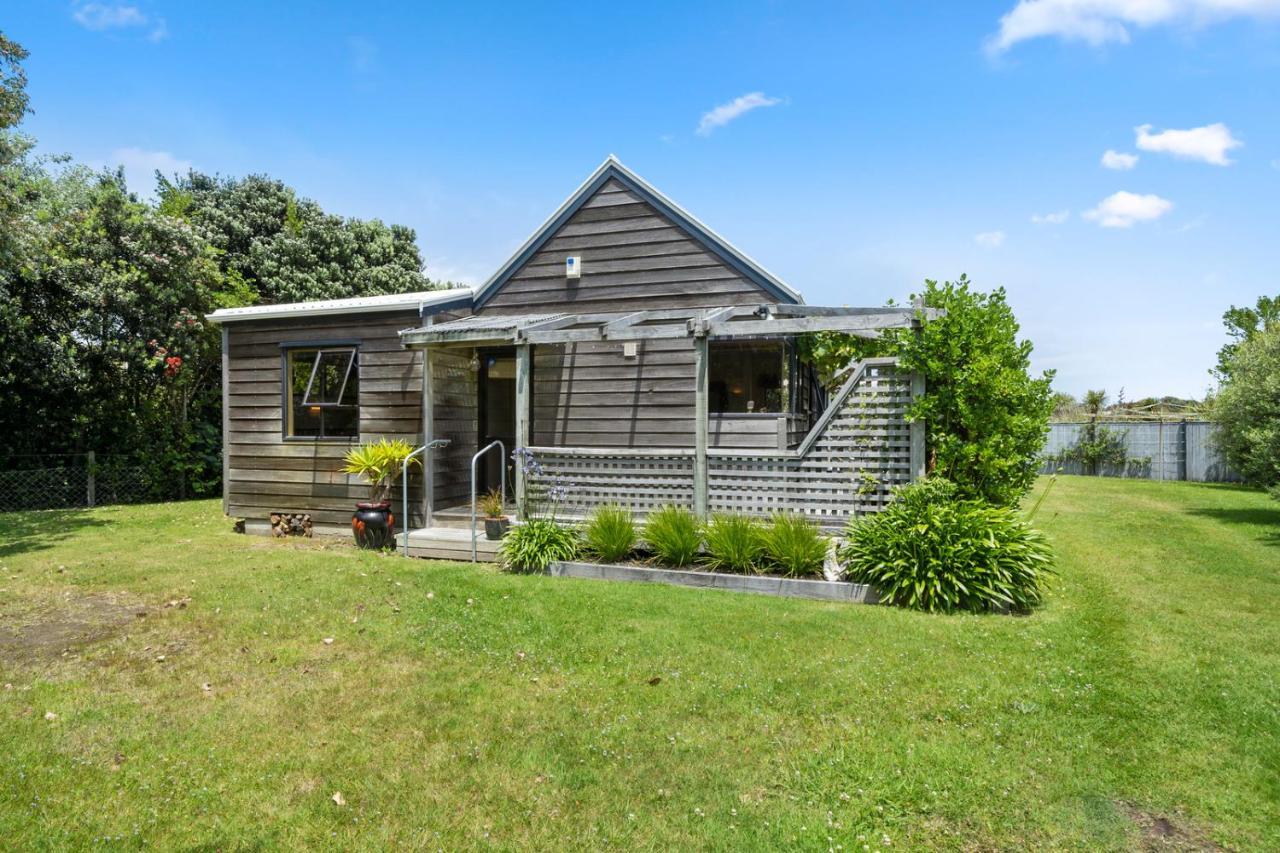 Waimea Cottage - Waikanae Holiday Home Esterno foto